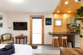 Tiny House de Charme & Oasis Privée - 3