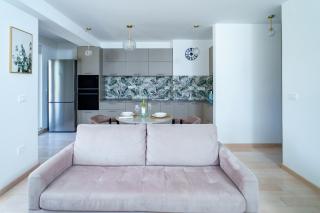 Apartments with Pool 5 Min Walk to Beach - 3