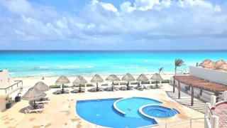 NEW Luxury Ocean front 3 Bedrooms, Pool Access Cancun - 2