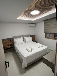 Latsis Suites - 7