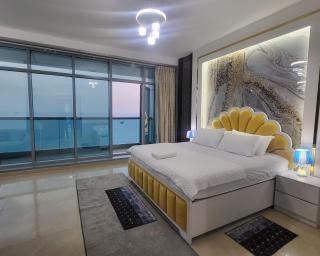 Beachfront Holiday Home - 4