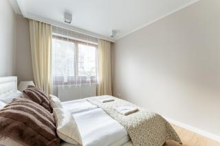 Taneczna Spacious Apartment by BookingHost - 7
