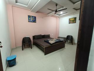 Hotel Shriji Nikunj - 8
