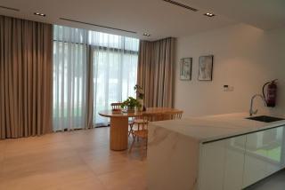 E10 Modern luxury 2 bedroom villa in danah bay - 4