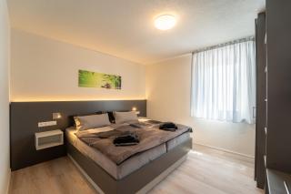 Aparthotel Neckartal - Premium Serviced Apartments mit je 1 oder 2 Doppelzimmern - Highspeed-WLAN, 55'' Smart-TV in jedem Zimmer, Vollküche, Klima, Parkplatz - 15 Min nach Stuttgart, Ludwigsburg & Waiblingen - die perfekte Basis für Business & Privat! - 0