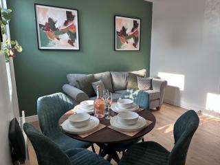 Saddlers Rest - Modern 3BR Duplex Contractors Business Stays - 7