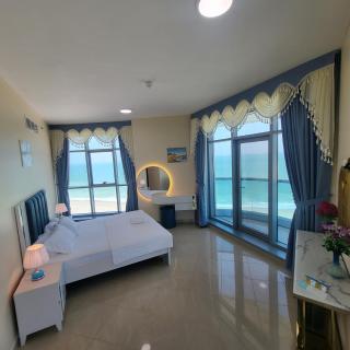 Beachfront Holiday Home - Ajman - 7