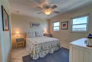 Venice Beach Oceanfront Two-Bedroom Residence - 2