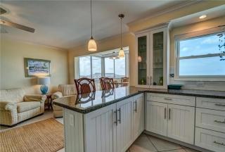 Venice Beach Oceanfront Two-Bedroom Residence - 5