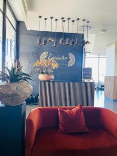 Modern Rosebank 1BR Walk to Mall and Gautrain - 6