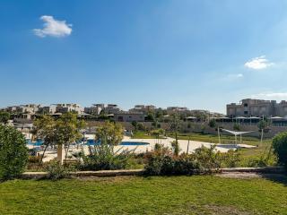 3BR Beachside Chalet Steps from Einbay Beach - Ain Sokhna - 8