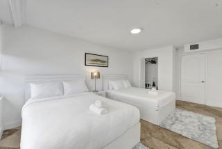 Modern Miami Beach condo - Beach Service and Pool-405 - 9