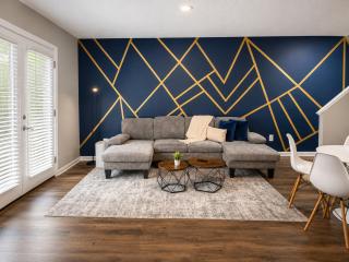 Slate n Cedar Hoover Designer Townhome - 8