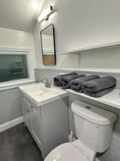 Arcade, Close to Fall, 4bdrm, off street Parking - 2
