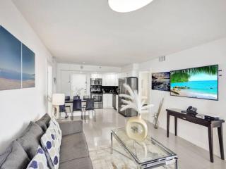 Spacious Ocean View Condo Beach Service 509 - 9