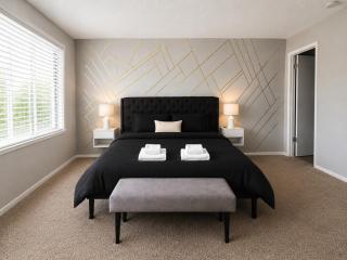 Maple n Main Hoover Modern 2BR Escape - 9