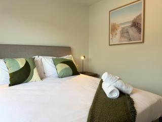 Fairfield Townhouse with Private Courtyard - 9