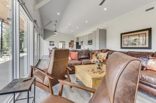 Mtn & Creek Views! Harrisonburg Escape on 10 Acres - 6