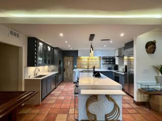 4BR Lakefront Bali Vibes in Miami with Self Check in - 1