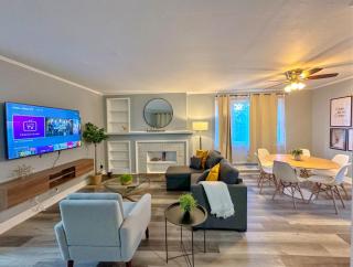 3500sf, Arcade, 6bdrm, 2 kitchen, 3baths, Parking - 8