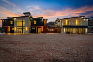7500sqft Designer Container Home - Hot Tub, Game Room, and More - 2