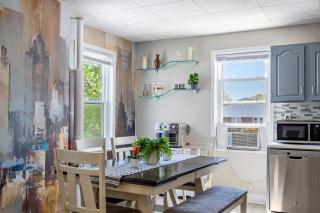 Deluxe 4BR-2BA-12 Beds NYC Access and Free Parking - 6