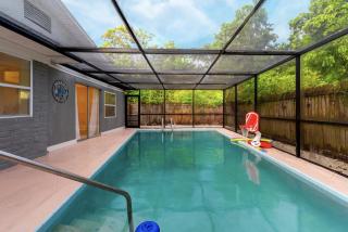 St Petersburg 4BR 2BA Private Villa with Pool Gym Grill Self Check-In - 1