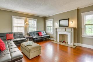 2 Mi to Uptown! Group-Friendly Home w/ Game Room - 7