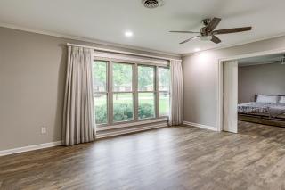 3 Mi to Dtwn Alexandria: Family Home w/ Hot Tub! - 1