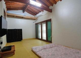 Gwiae Traditional House - 1