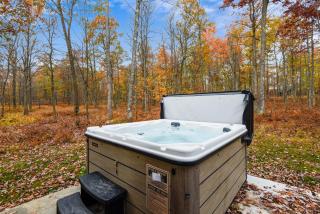 Modern Cabin with Hot Tub and Outdoor Fireplace - McHenry - 3