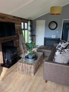 Woodside Lodge, Weybourne, Holt - 3