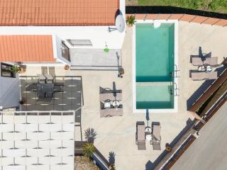 Altura, one storey private villa - 0