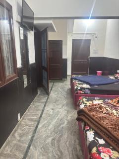 Paradise Inn homes - 5