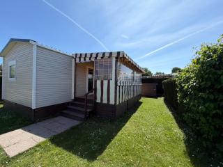 MH699 - 4 min à pied de la Fun zone - 3ch - Terrasse et Clim - Camping Les Charmettes 4 étoiles - 5