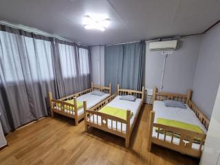 Busan Welcome Guesthouse - 8