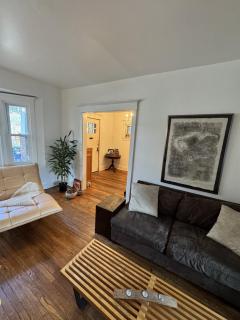 Toronto Roncesvalles Gem short-term rental 3 bedroom home sleeps 5 - 8