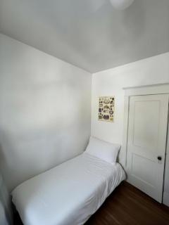 Toronto Roncesvalles Gem short-term rental 3 bedroom home sleeps 5 - 7