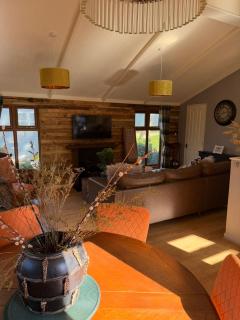 Woodside Lodge, Weybourne, Holt - 1
