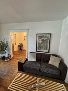 Toronto Roncesvalles Gem short-term rental 3 bedroom home sleeps 5 - 3