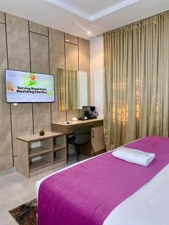Purple Lavender Hotel Lekki - 8