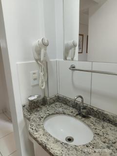 Gold dolphin grand hotel Flet com 1quarto independente,cozinha e sala integrada Para 5 Adultos é 1crianca até 6 anos - 6