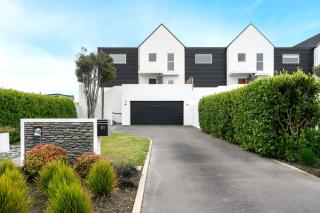 Clearwater Lakefront Villa - 7
