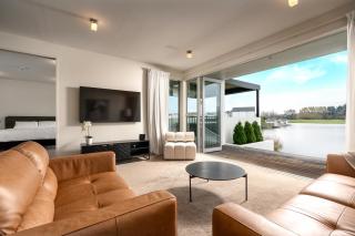 Clearwater Lakefront Villa - 6