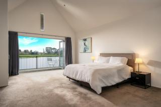 Clearwater Lakefront Villa - 1