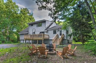 Lake Access & Private Hot Tub at Poconos Home! - 8