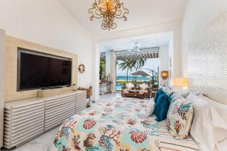 Luxury Beachfront Villa With Private Pool - 2