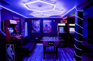 Game Room • Fire-pit • Playground • Gym • Billiard - 3