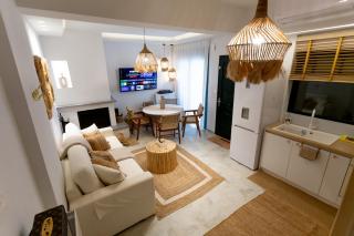ελιτ seaside luxury suites - 2