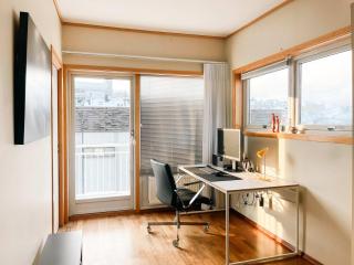 NG55 - 1BR City View Apartment Bergen - 4